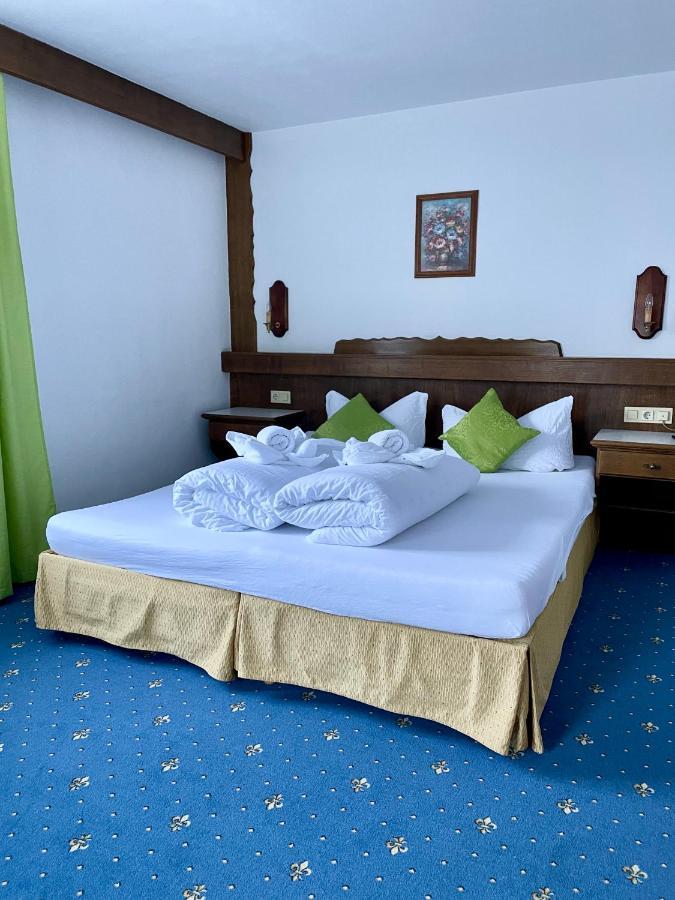 Hotel Marienhof ฟลีส ภายนอก รูปภาพ